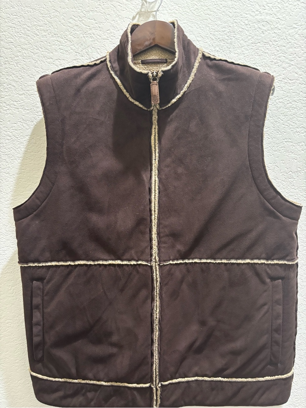Tommy Hilfiger Men’s Large Brown Sherpa Lined Full Zip Vest